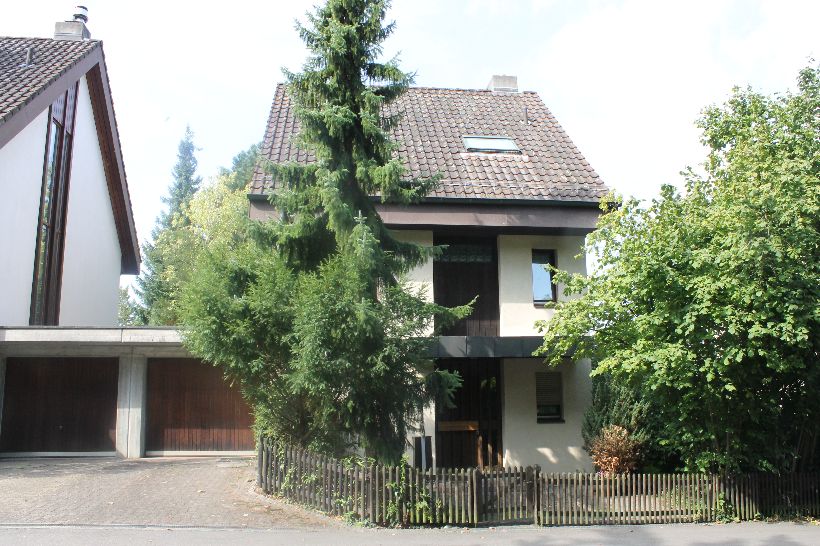 Freistehendes Einfamilienhaus in Riehen (BS)